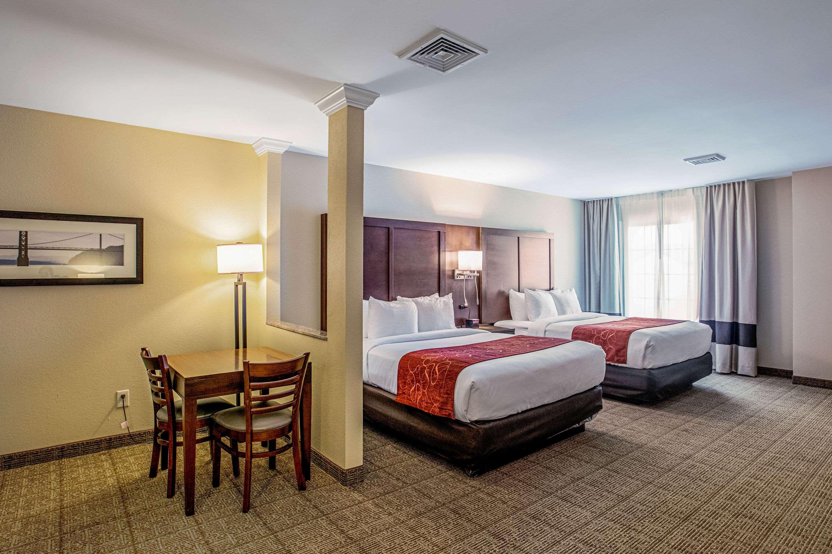 Comfort Suites Fishkill Near Interstate 84 Buitenkant foto