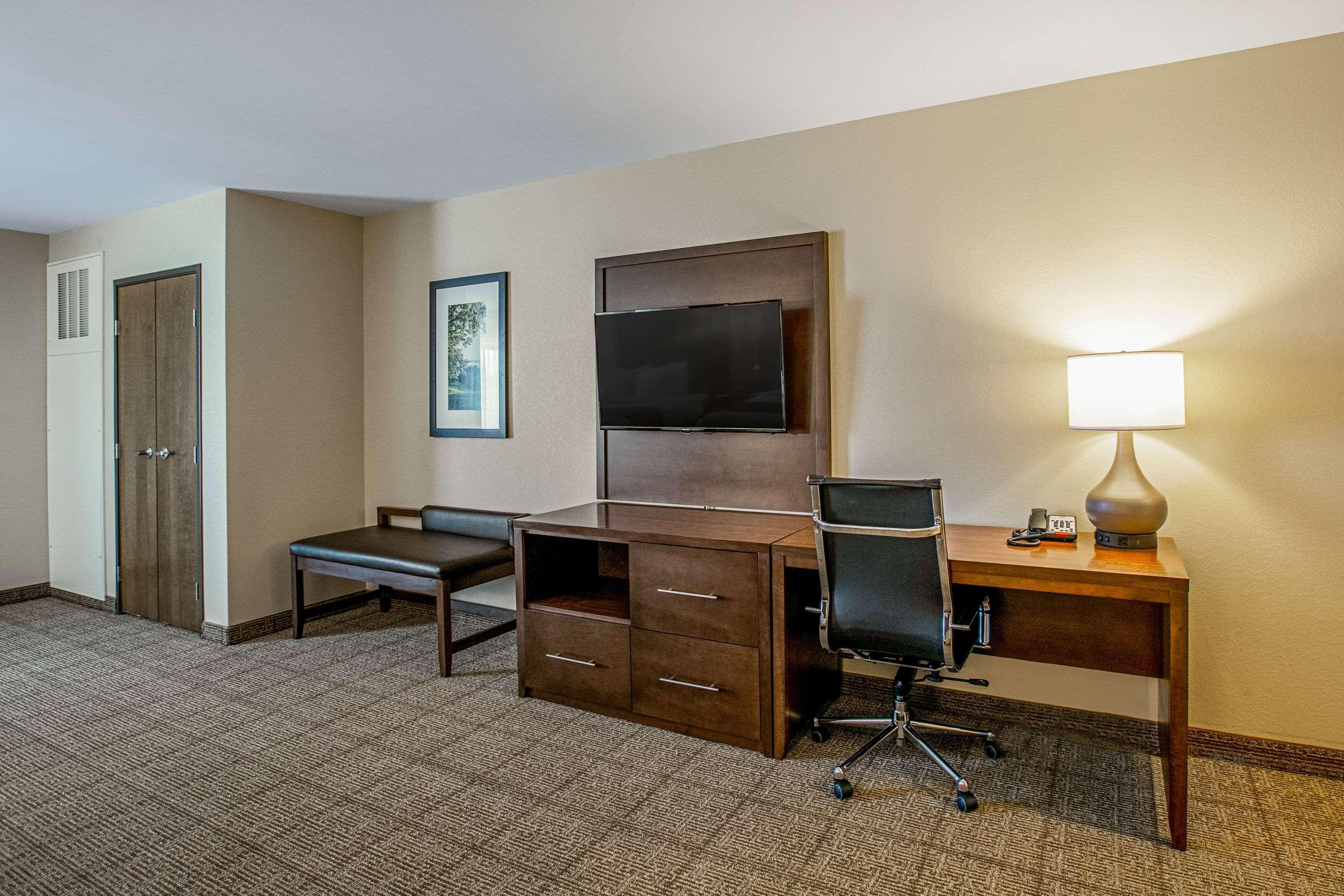 Comfort Suites Fishkill Near Interstate 84 Buitenkant foto